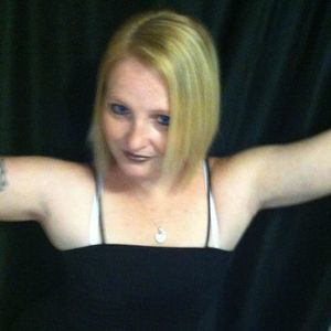 Meet your Posher, Hollie